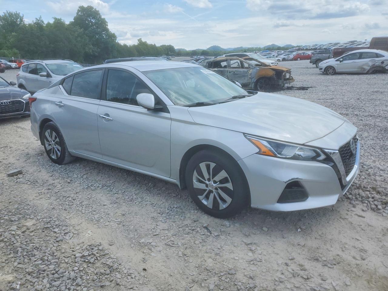 2019 Nissan Altima S - zdjęcie 4