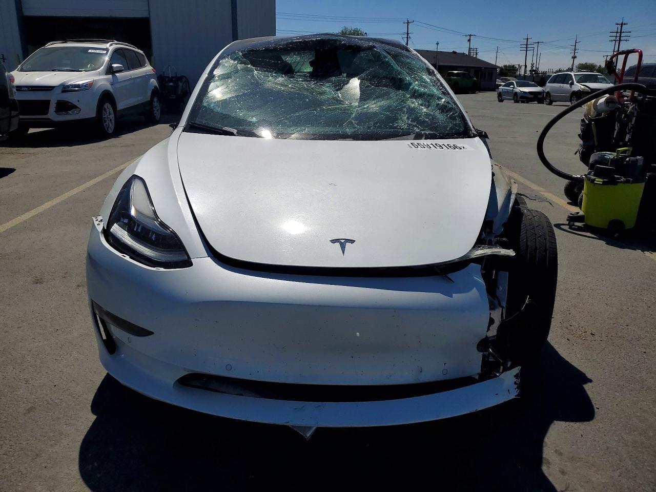 2020 Tesla Model 3 - zdjęcie 5