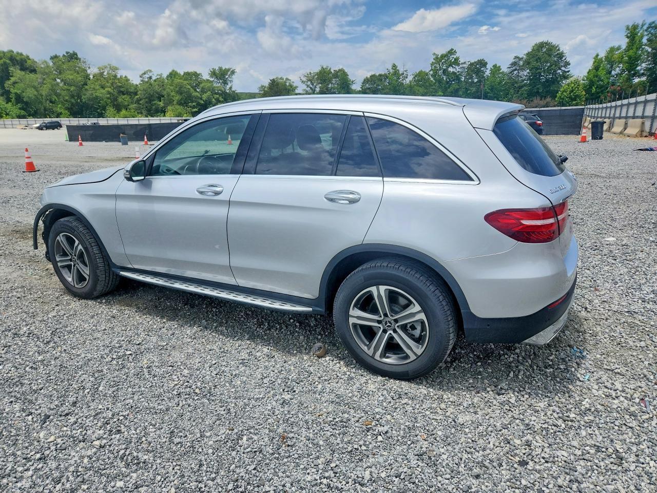 2019 Mercedes-Benz Glc 300 4Matic - zdjęcie 2