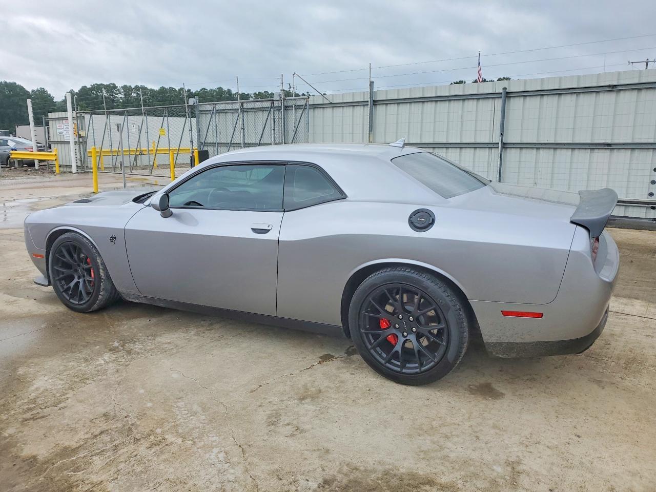 2016 Dodge Challenger Srt Hellcat - zdjęcie 2
