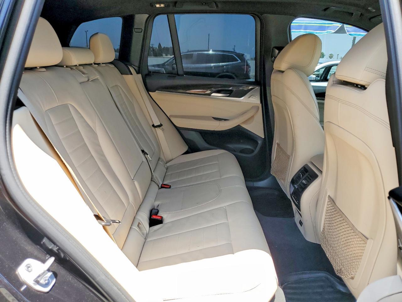 2021 BMW X3 xDrive30E - zdjęcie 11