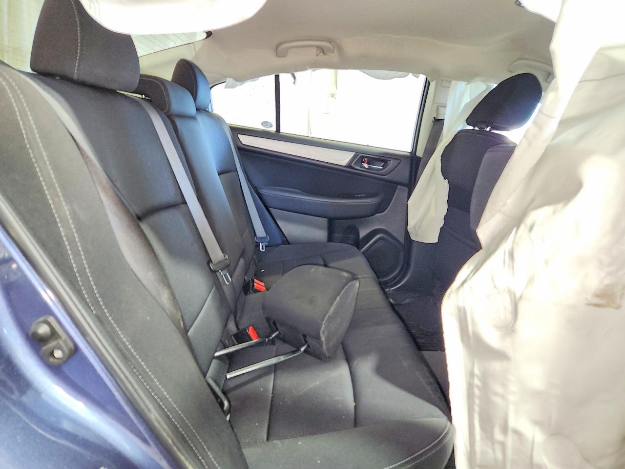 2017 Subaru Legacy 2.5I Premium - zdjęcie 10