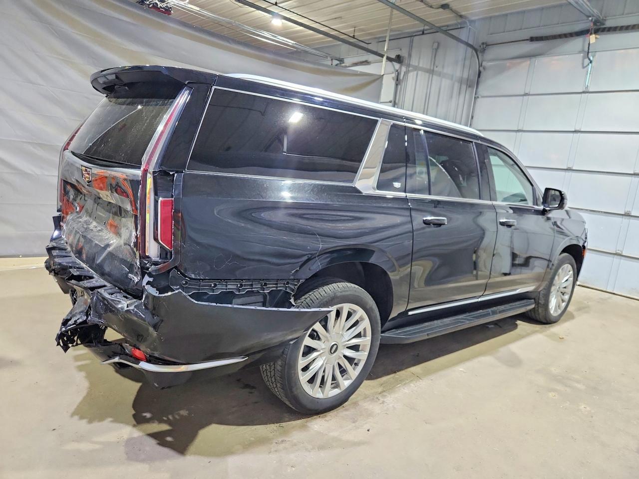 2023 Cadillac Escalade Esv Luxury - zdjęcie 3