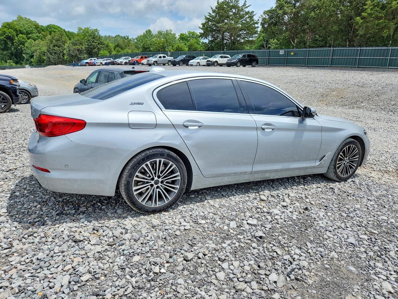 2019 BMW 530E - zdjęcie 3