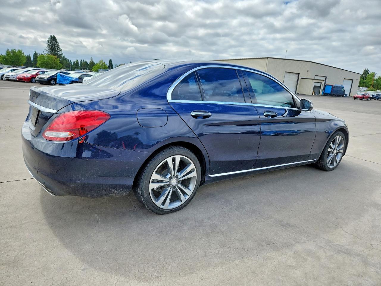 2017 Mercedes-Benz C 300 - zdjęcie 3