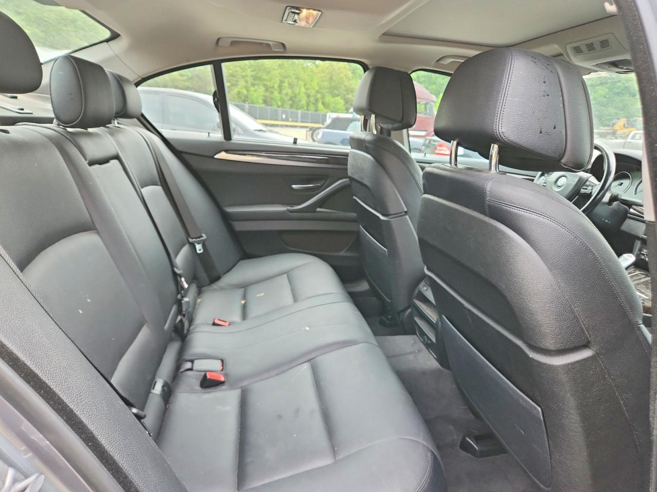 2015 BMW Seria 5 535i - zdjęcie 10