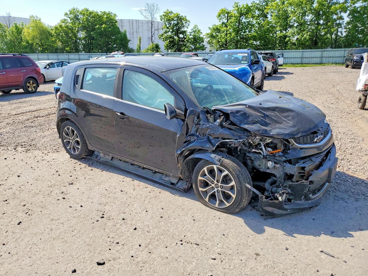 2020 Chevrolet Sonic Lt - zdjęcie 4