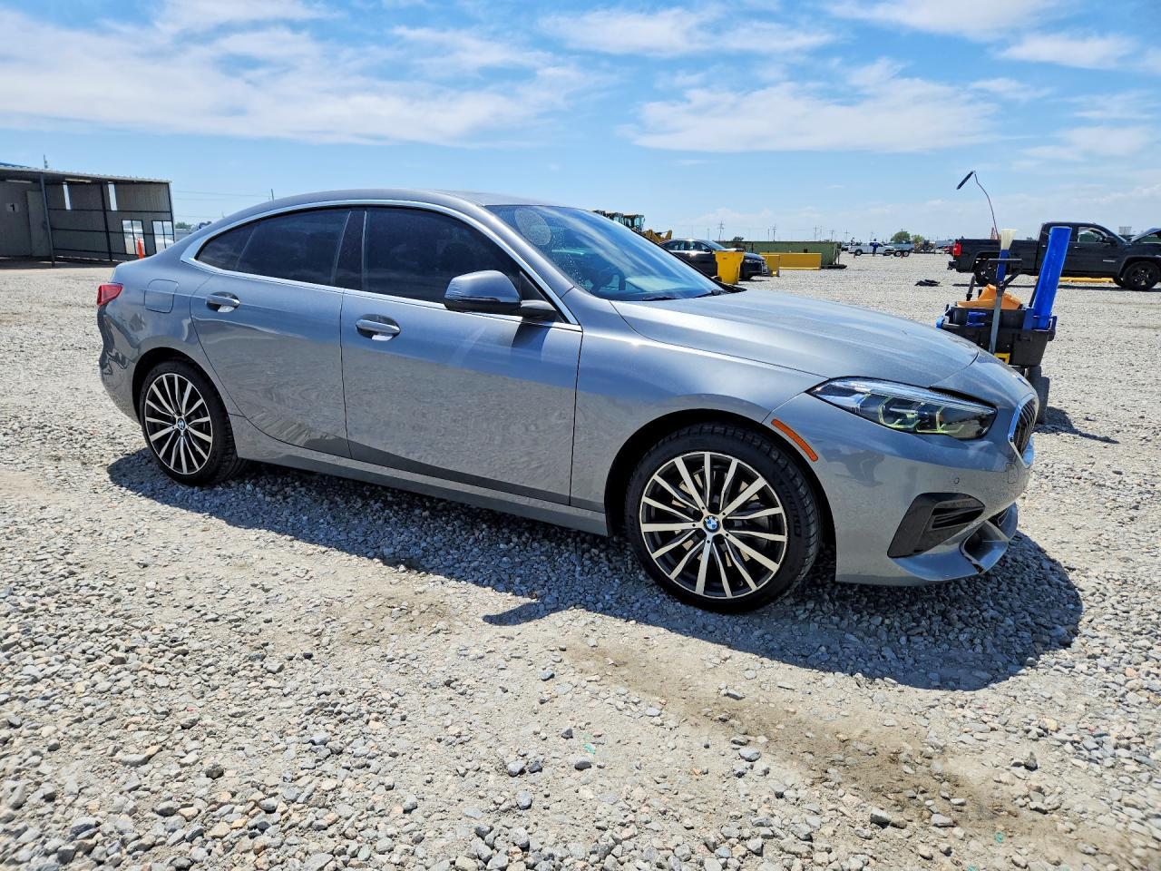 2022 BMW 228Xi - zdjęcie 4