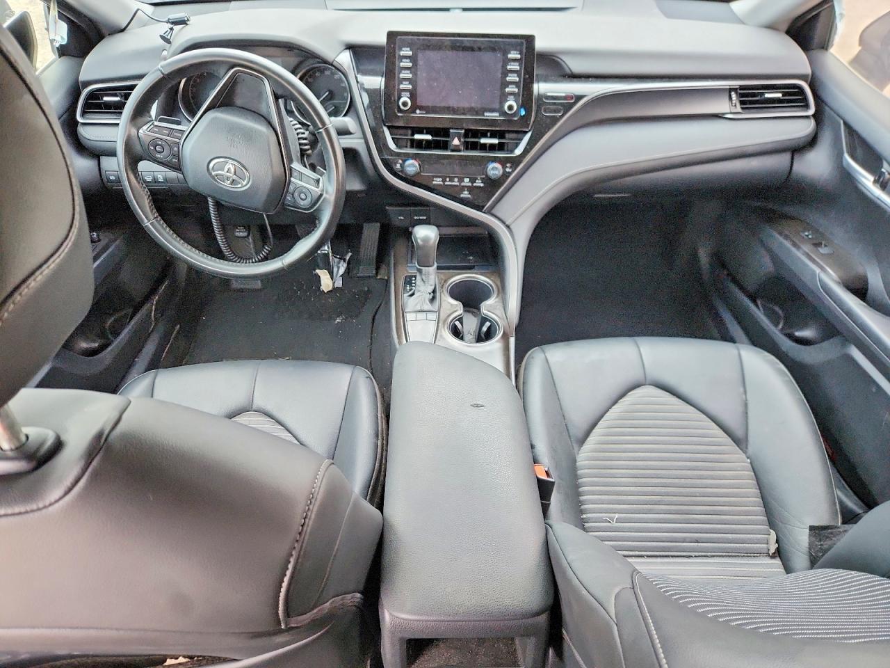 2024 Toyota Camry Se - zdjęcie 8