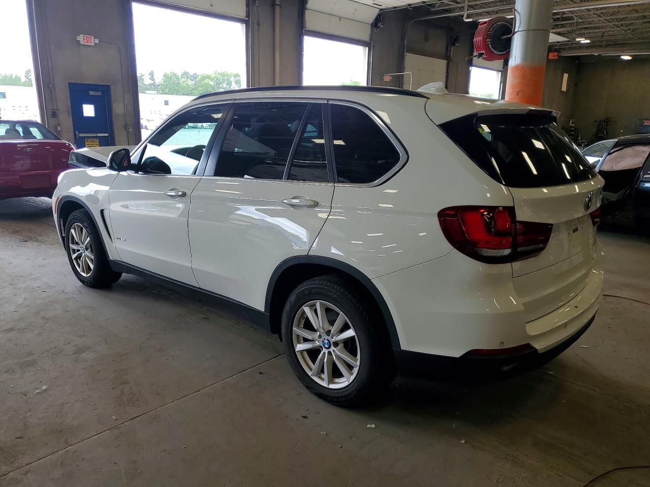 2015 BMW X5 xDrive35I - zdjęcie 2