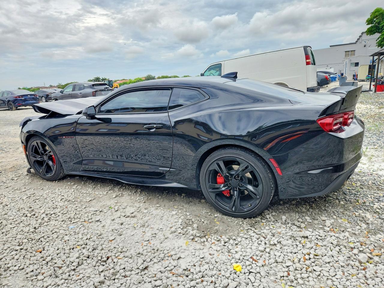 2021 Chevrolet Camaro Ls - zdjęcie 2