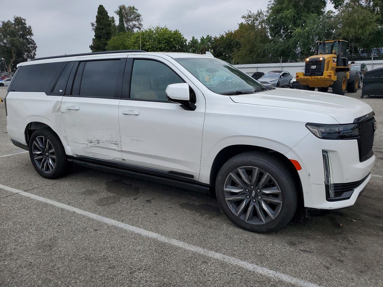 2024 Cadillac Escalade Esv Sport - zdjęcie 4