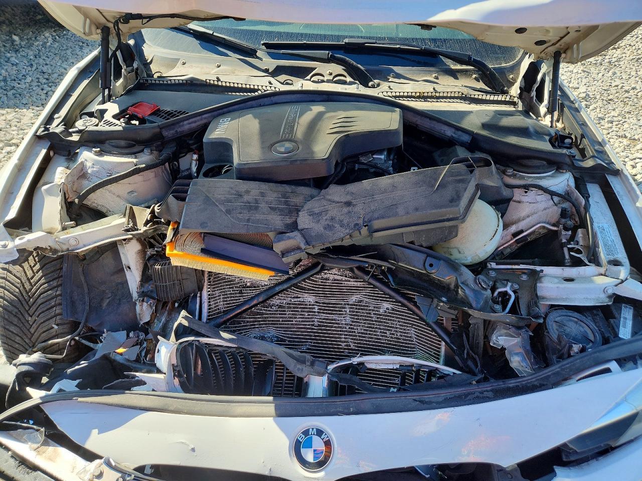 2014 BMW 320 I xDrive - zdjęcie 11