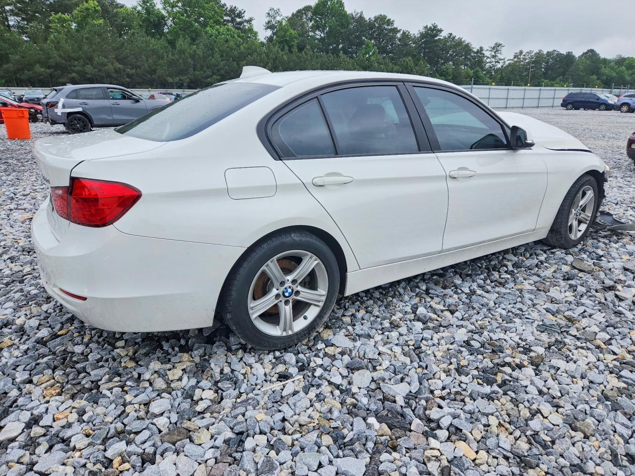 2014 BMW 320 - zdjęcie 3
