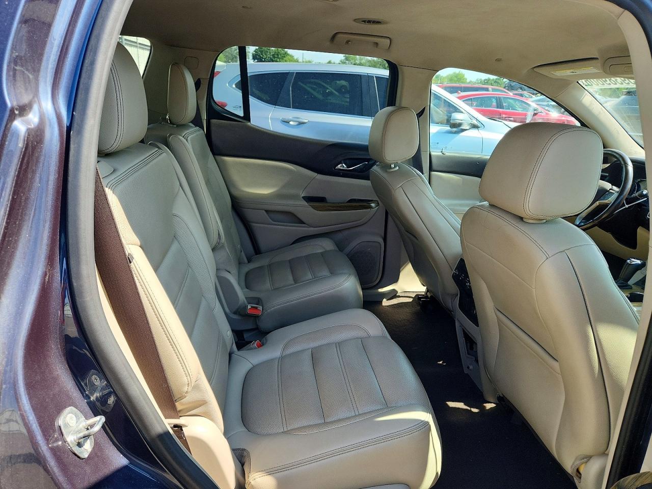 2018 GMC Acadia Denali - zdjęcie 11