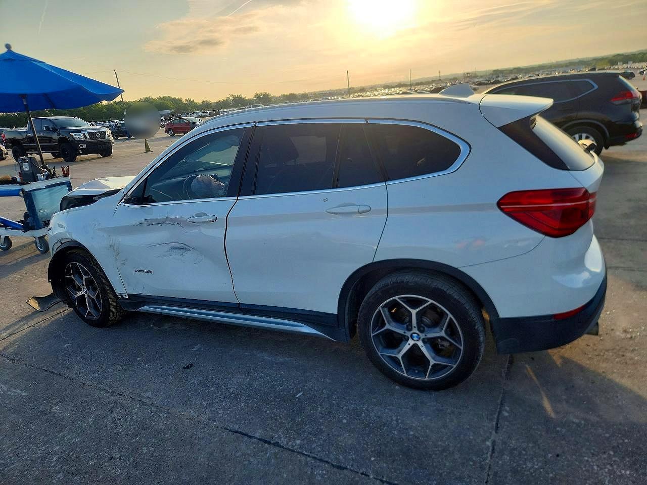 2017 BMW X1 xDrive28I - zdjęcie 2