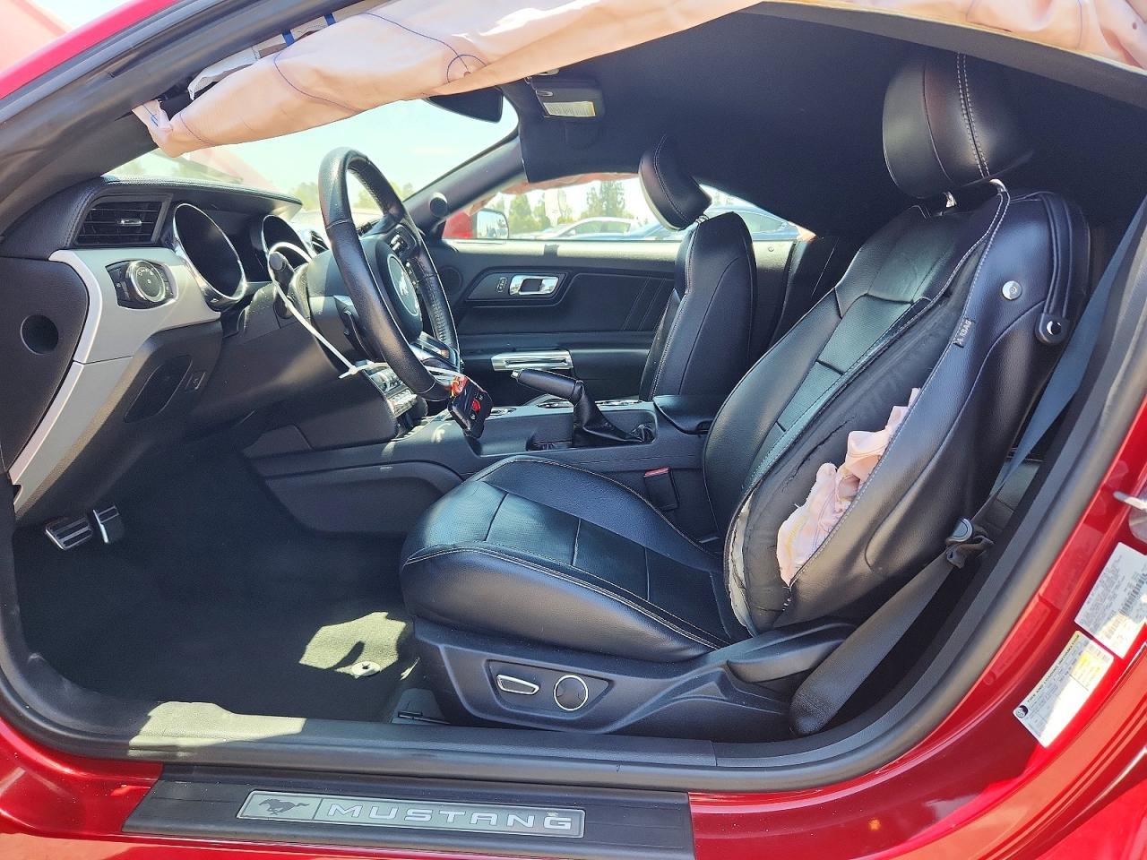 2017 Ford Mustang - zdjęcie 7