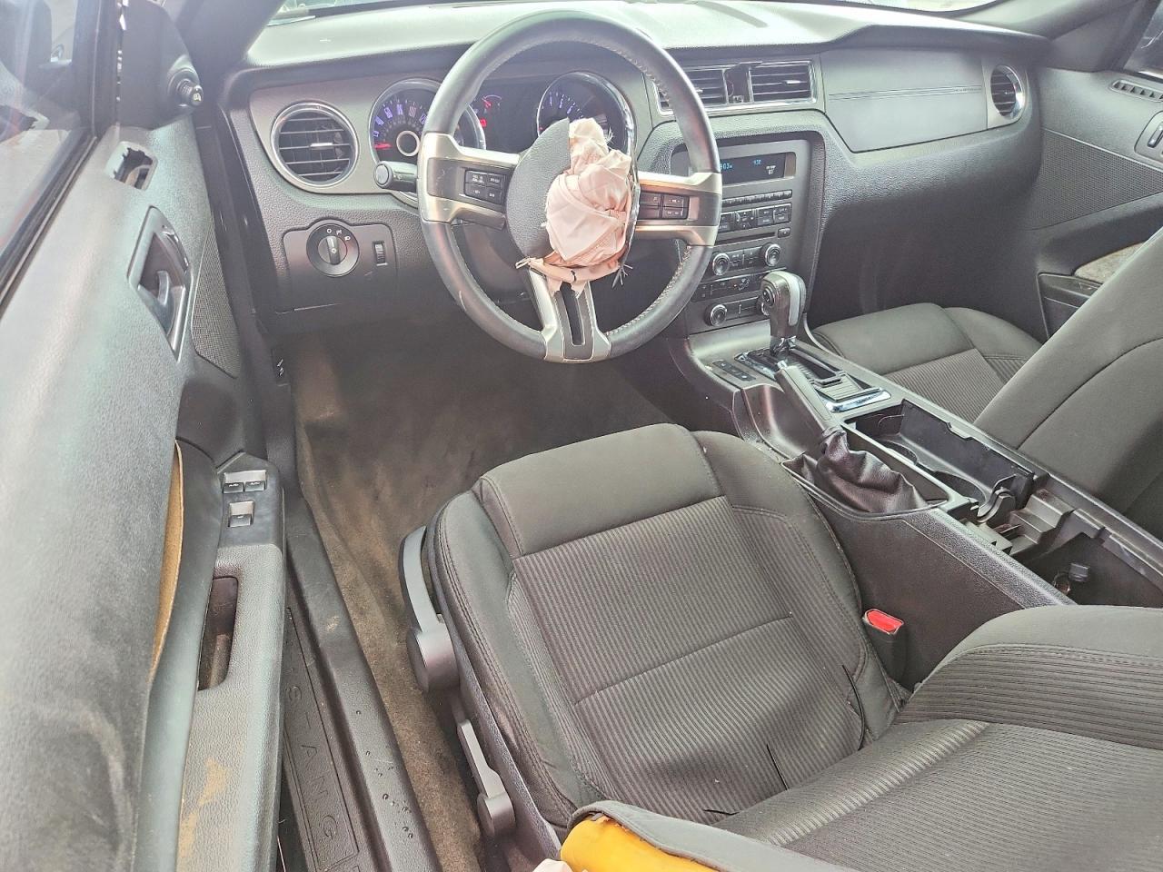 2014 Ford Mustang - zdjęcie 8