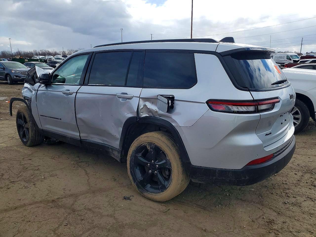 2023 Jeep Grand Cherokee L Laredo - zdjęcie 2