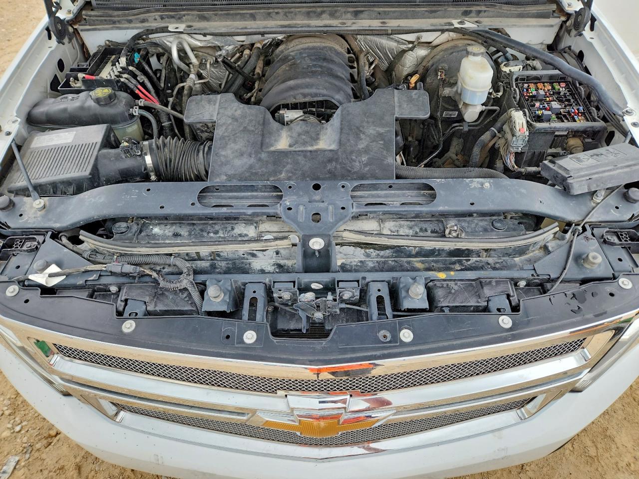 2016 Chevrolet Suburban C1500 Lt - zdjęcie 12