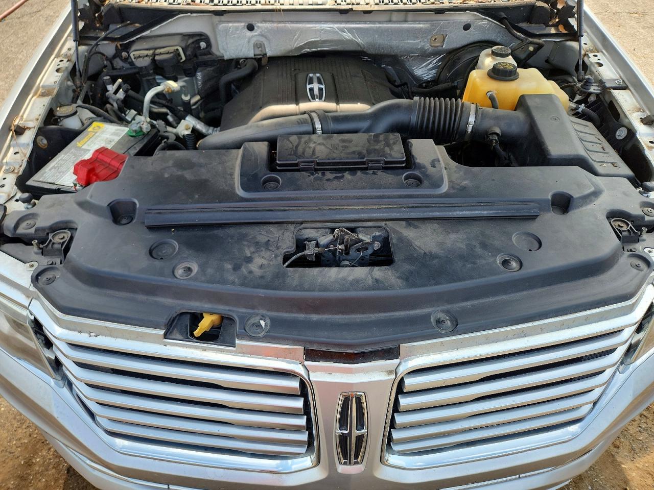 2015 Lincoln Navigator - zdjęcie 12