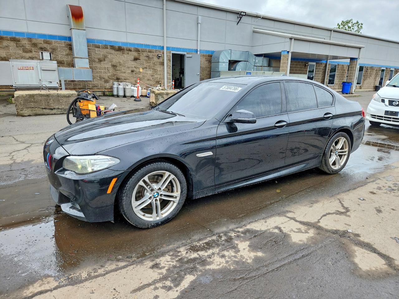 2016 BMW Seria 5 528i - zdjęcie główne