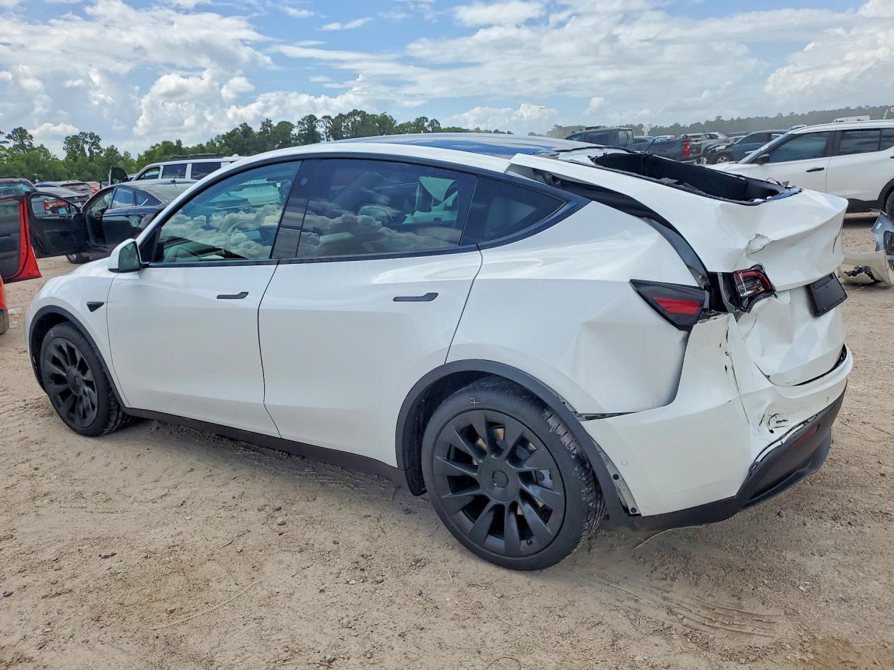 2021 Tesla Model Y - zdjęcie 2