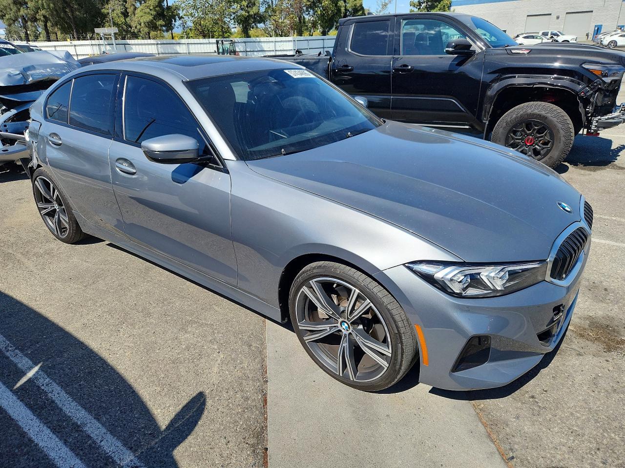 2023 BMW 330I - zdjęcie 4