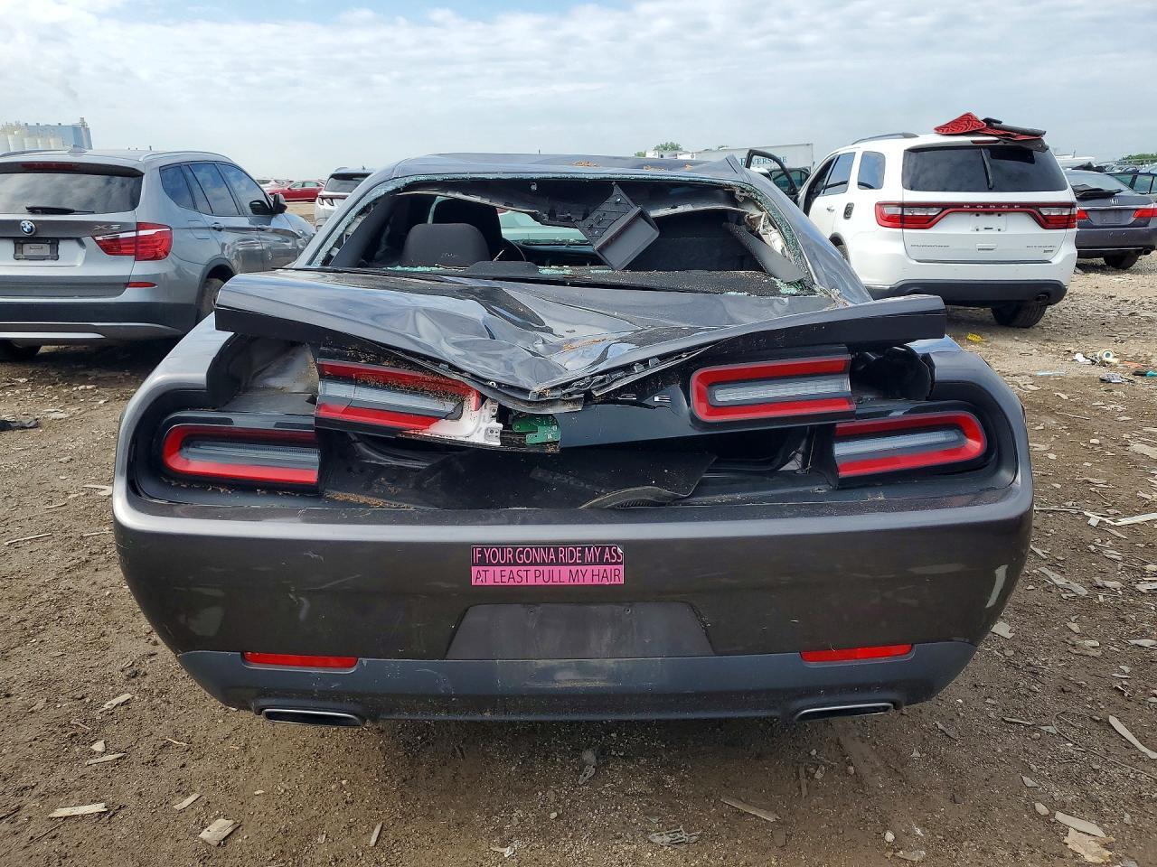 2016 Dodge Challenger - zdjęcie 6