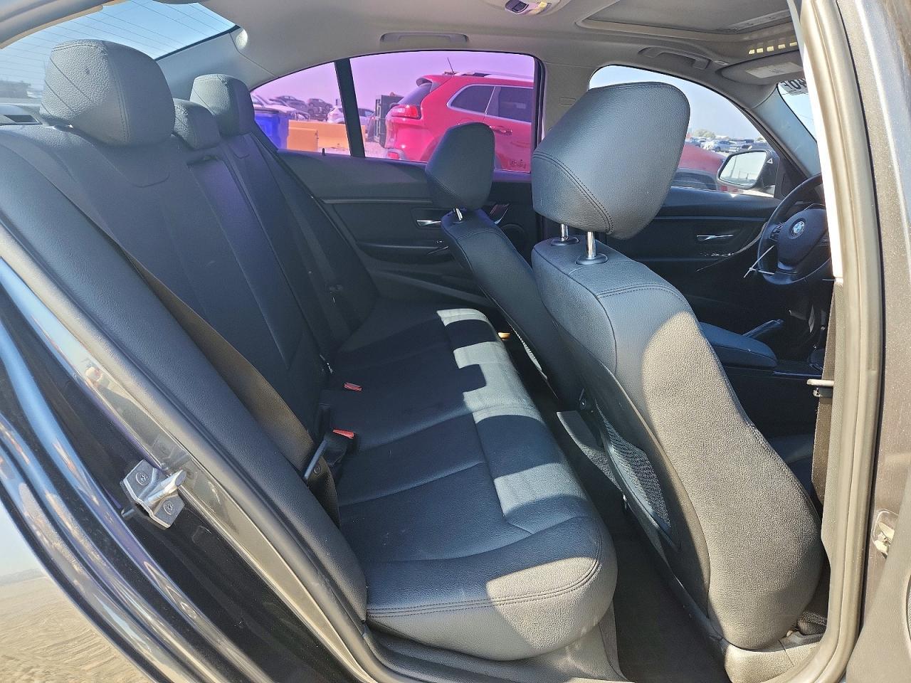 2018 BMW Seria 3 320i - zdjęcie 10