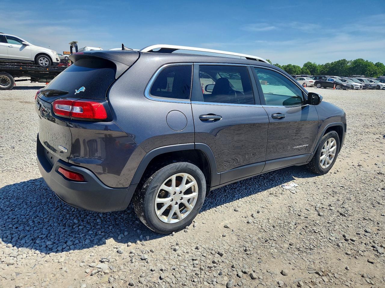 Jeep Cherokee - zdjęcie 3