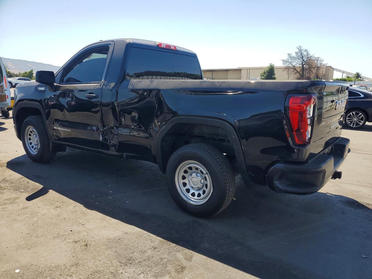 2026 GMC Sierra C1500 - zdjęcie 2