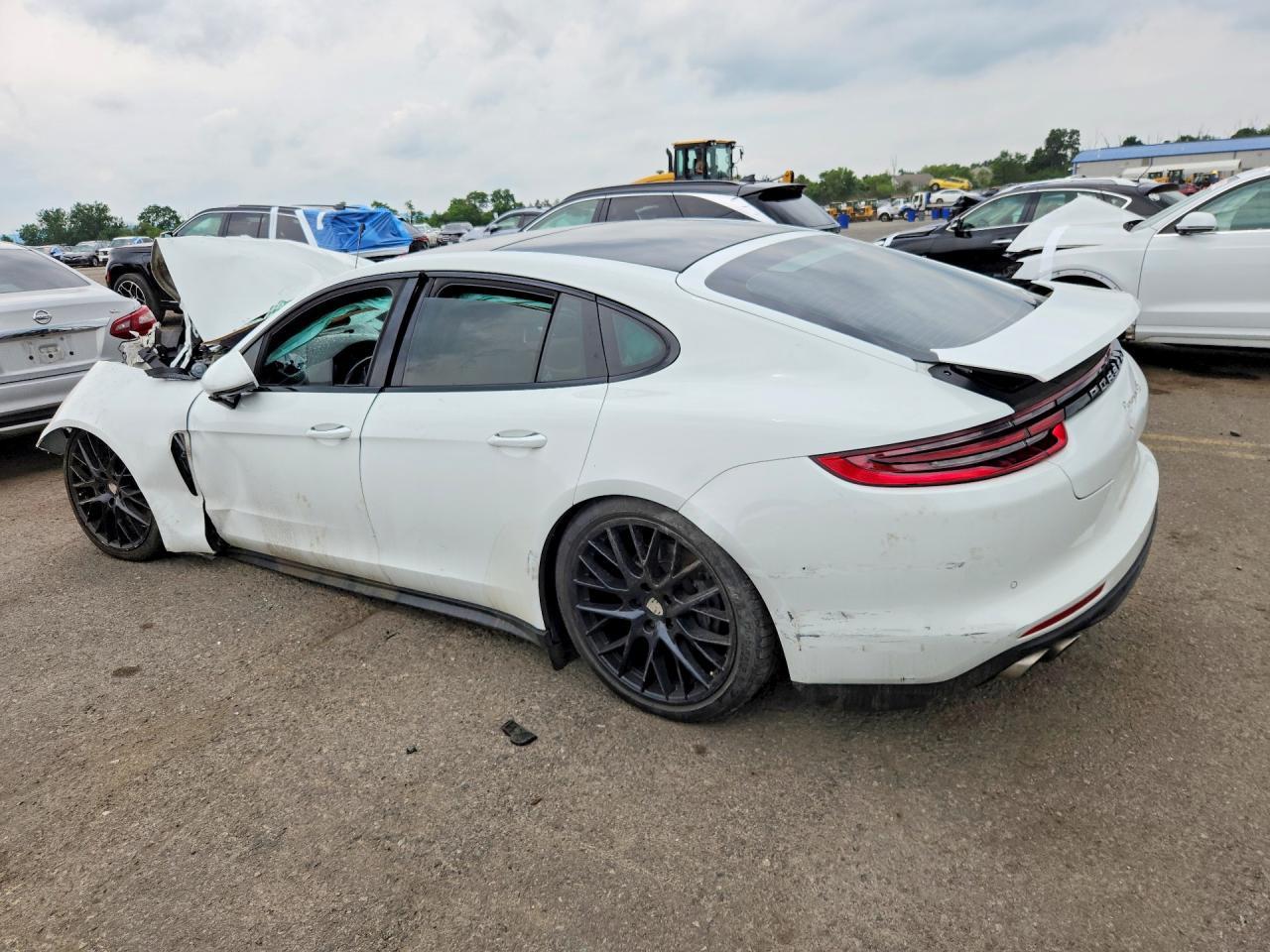 2018 Porsche Panamera 4S - zdjęcie 2