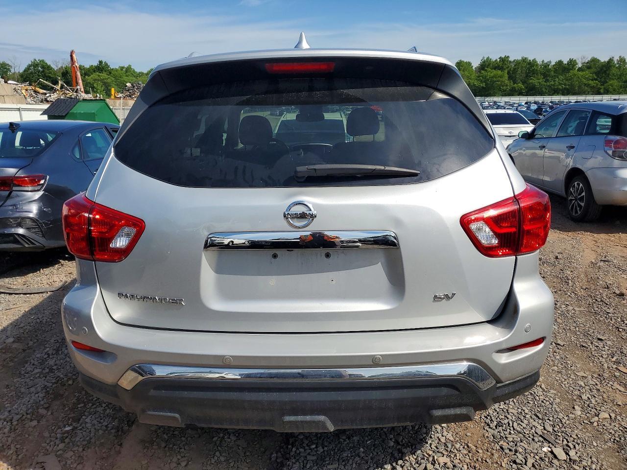 2019 Nissan Pathfinder Sv - zdjęcie 6