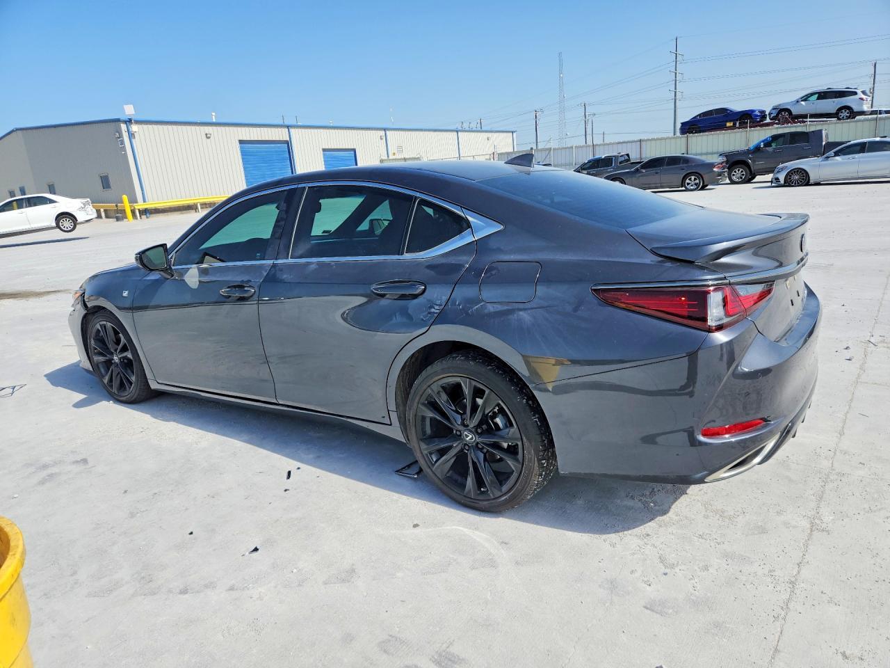 2022 Lexus Es 350 F Sport - zdjęcie 2