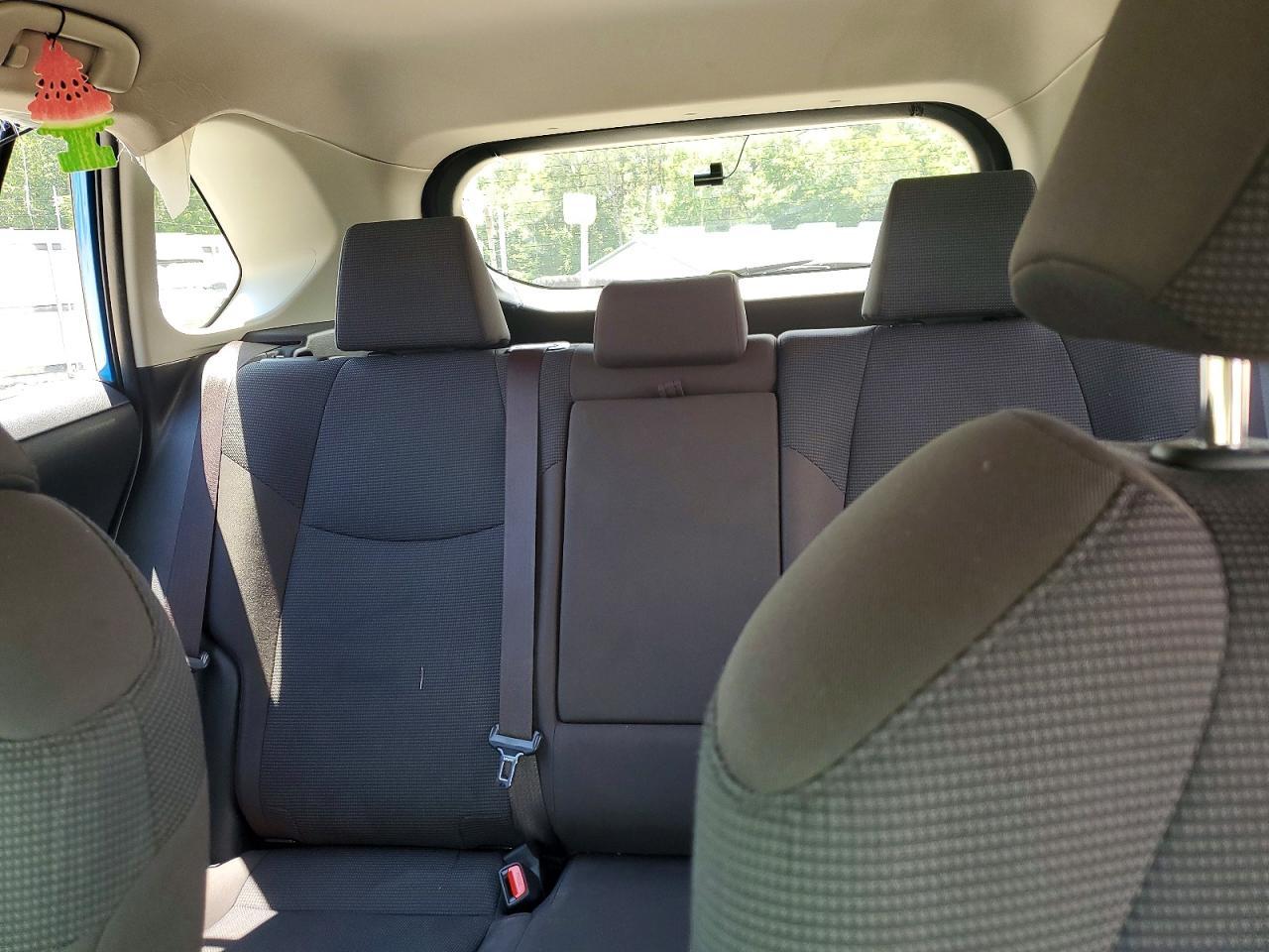 2019 Toyota Rav4 Le - zdjęcie 10