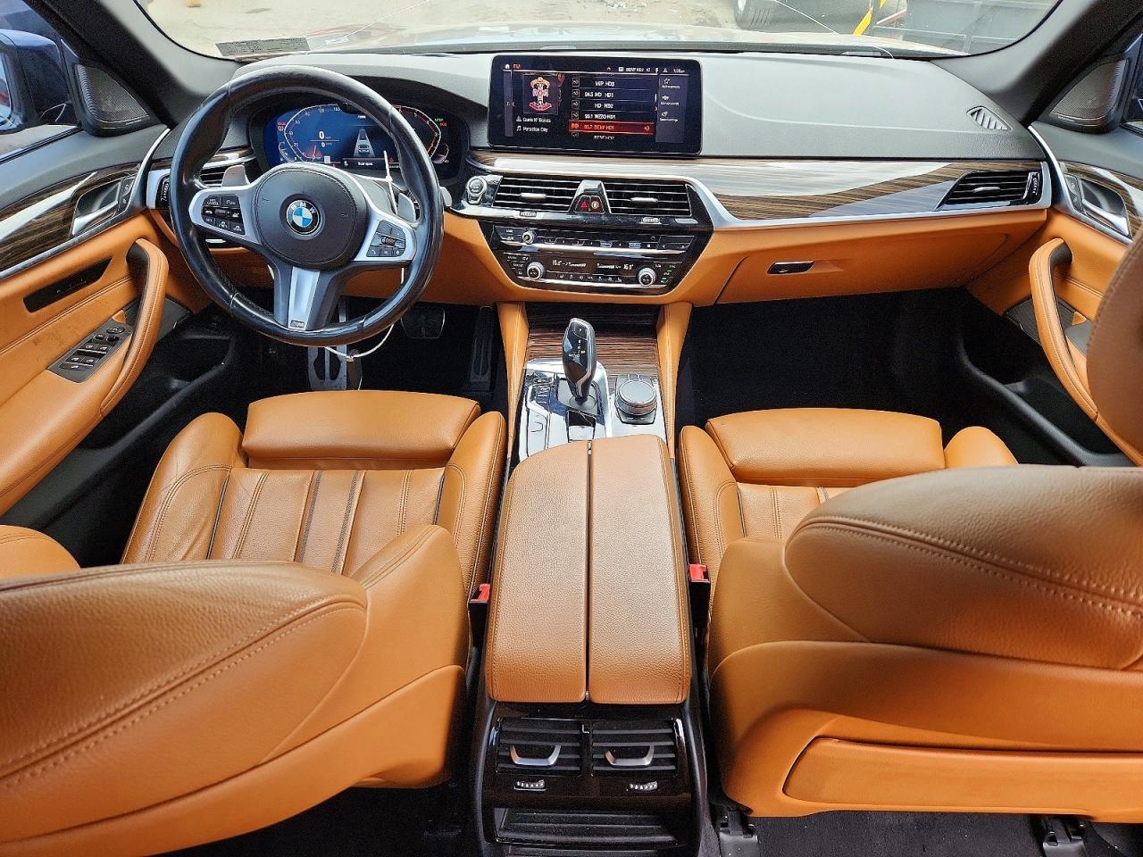 2021 BMW Seria 5 530i - zdjęcie 8