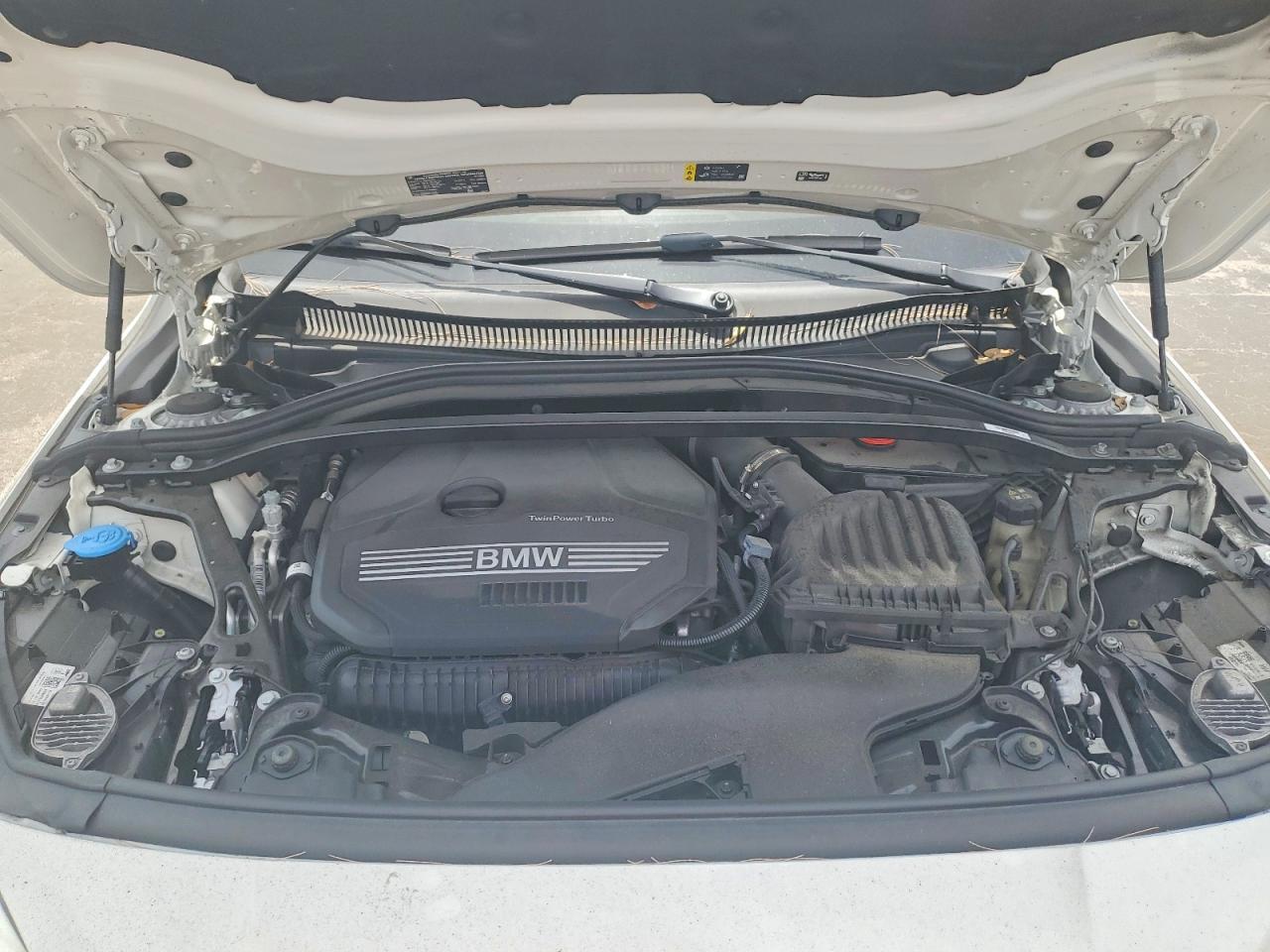 2024 BMW 228Xi - zdjęcie 11