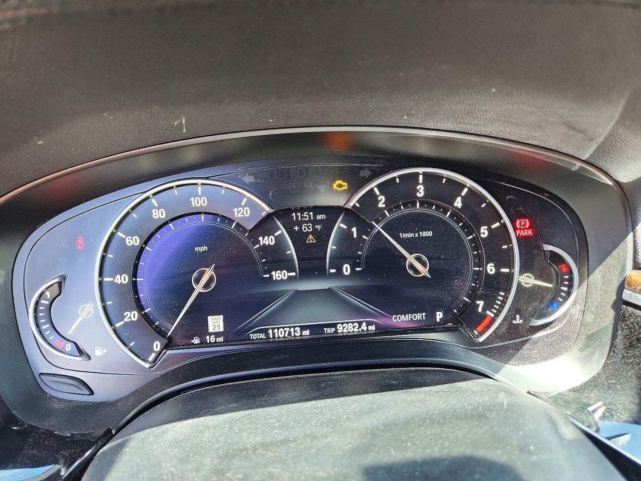 2017 BMW Seria 5 540i - zdjęcie 9