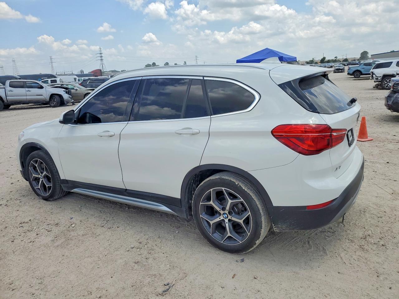 2018 BMW X1 xDrive28I - zdjęcie 2