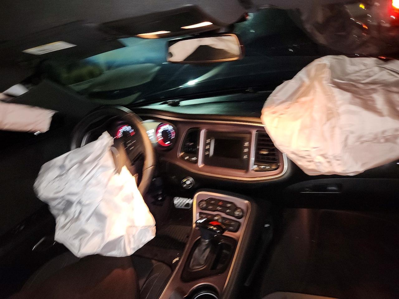 2017 Dodge Challenger R/T - zdjęcie 8