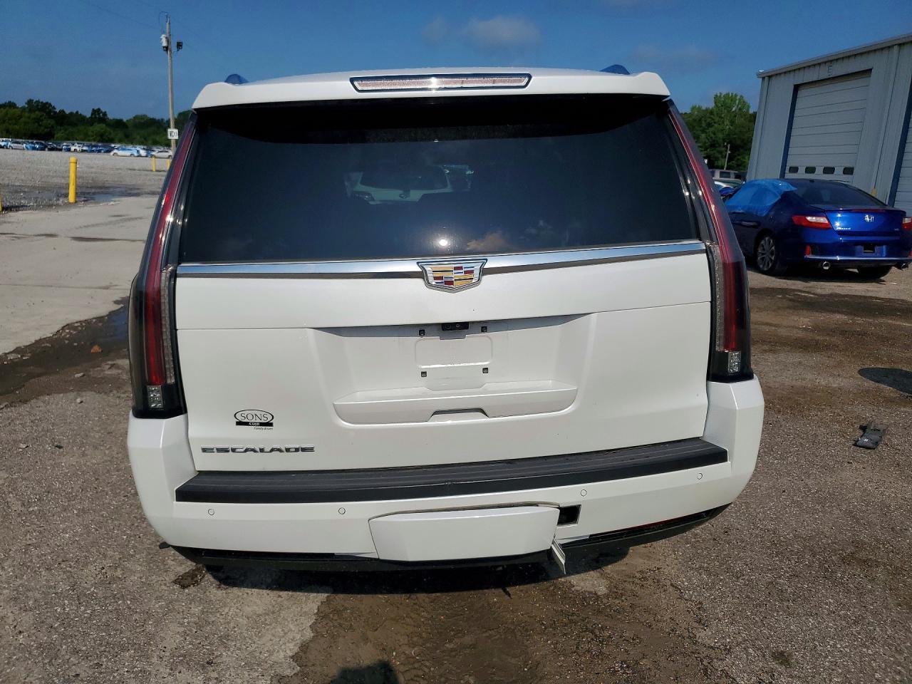 2018 Cadillac Escalade Luxury - zdjęcie 6