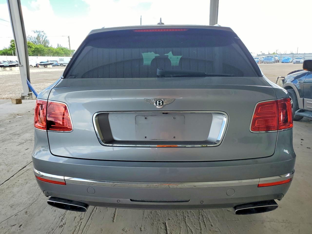 2018 Bentley Bentayga - zdjęcie 6