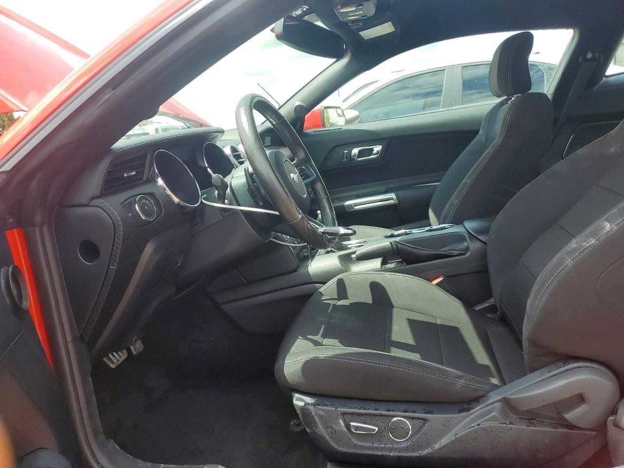 2015 Ford Mustang - zdjęcie 7