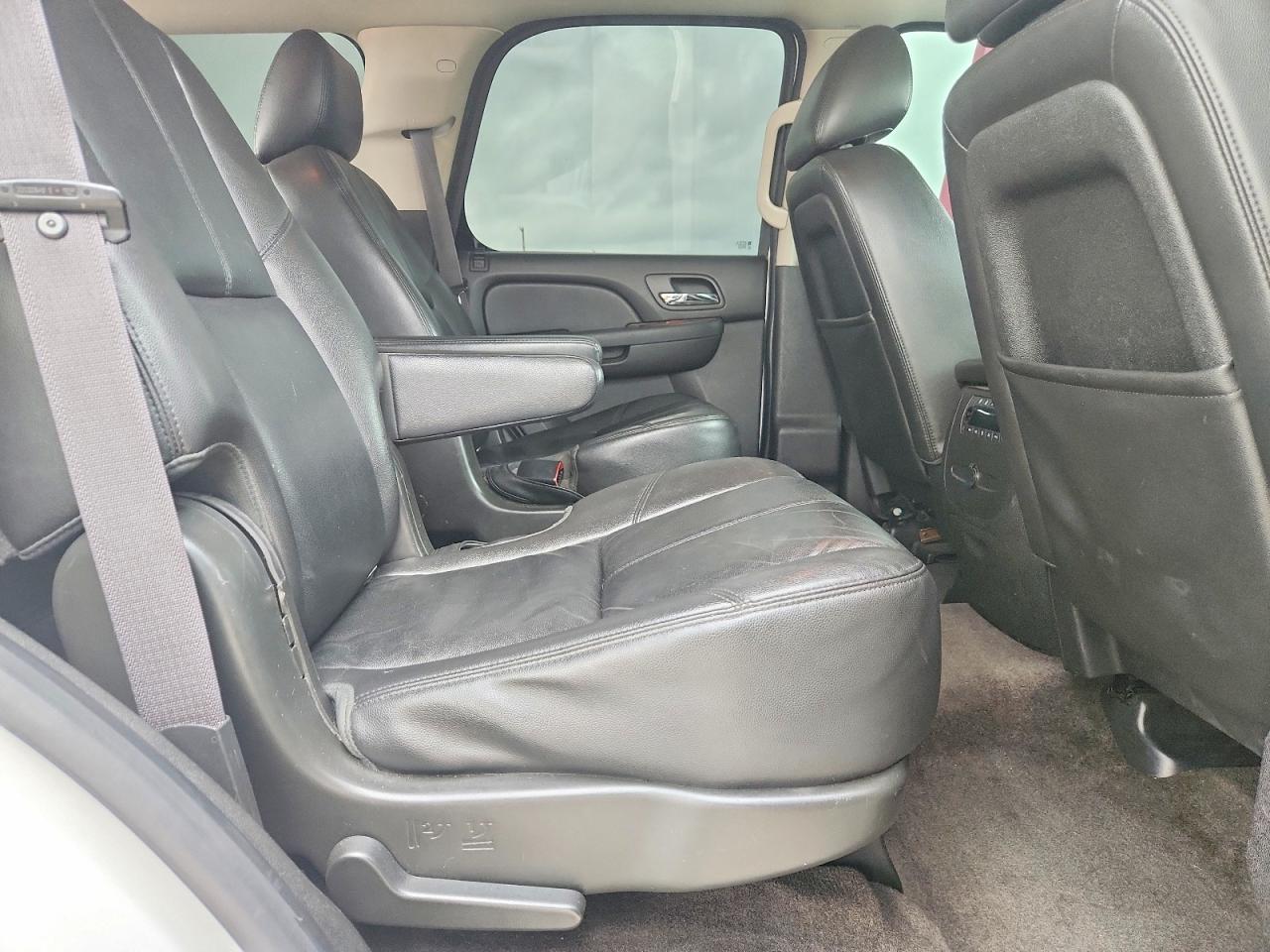 2013 Chevrolet Tahoe C1500 Lt - zdjęcie 11