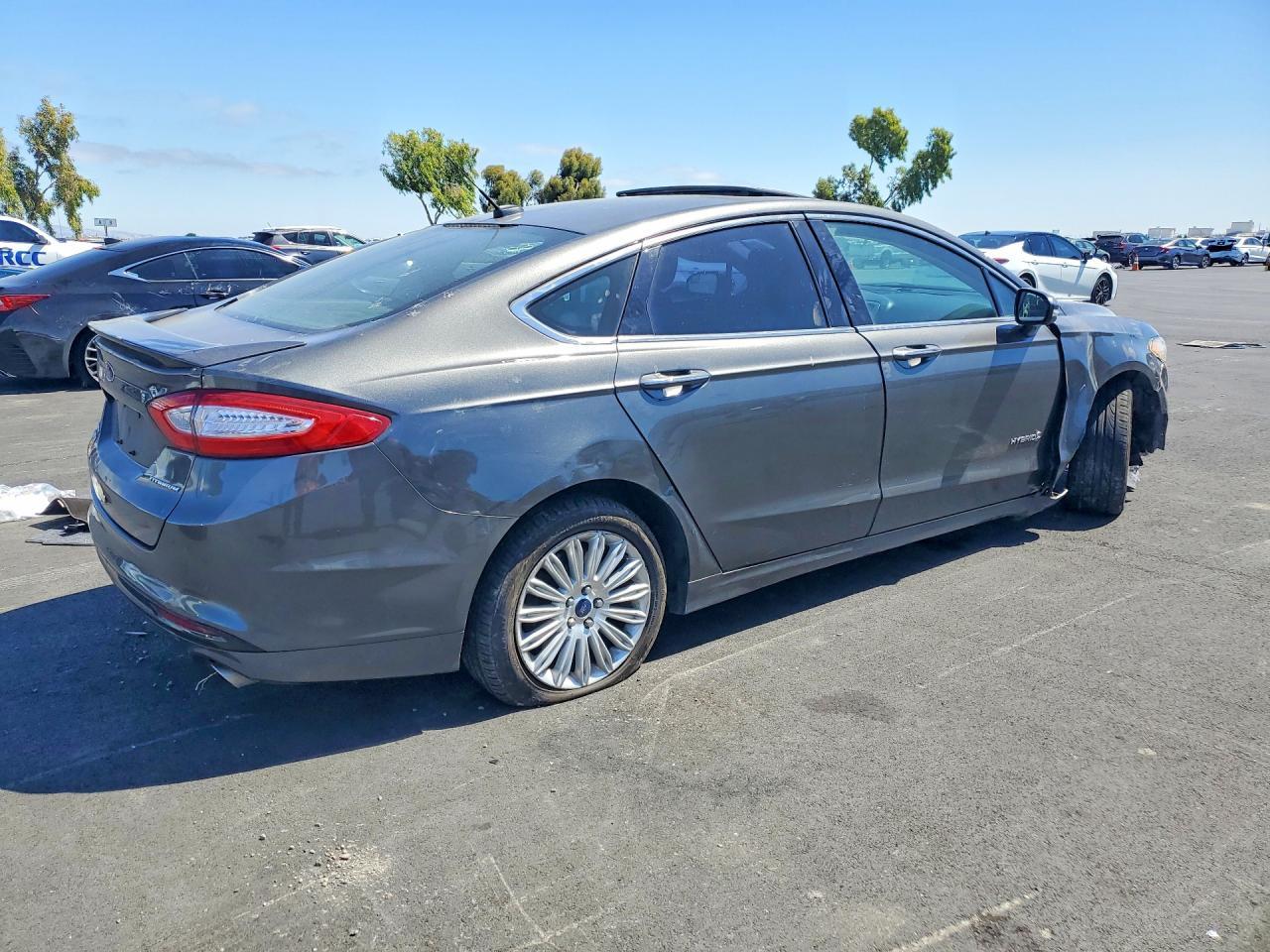 2015 Ford Fusion Titanium Phev - zdjęcie 3