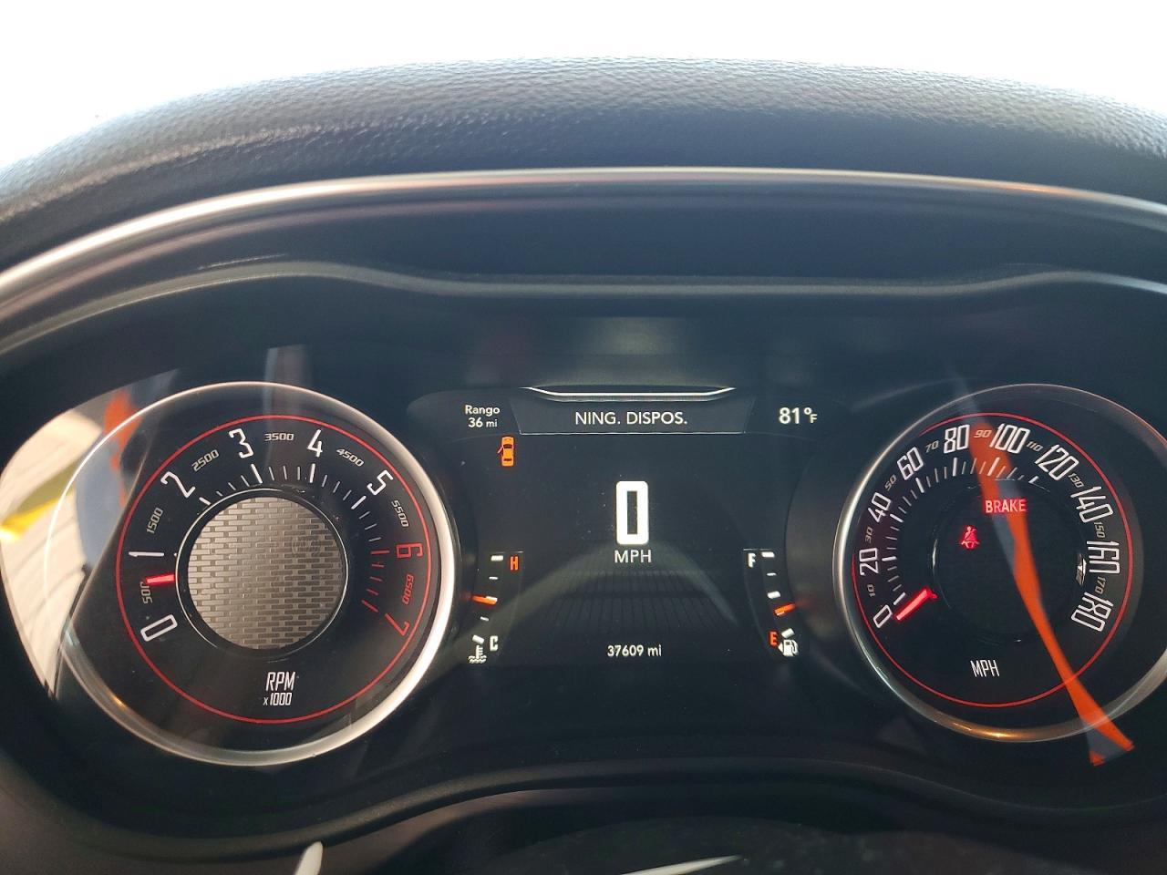 2016 Dodge Challenger R - zdjęcie 9