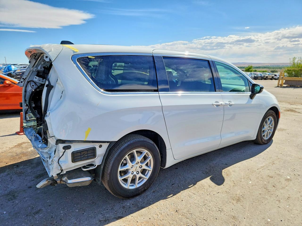 2025 Chrysler Voyager Lx - zdjęcie 3