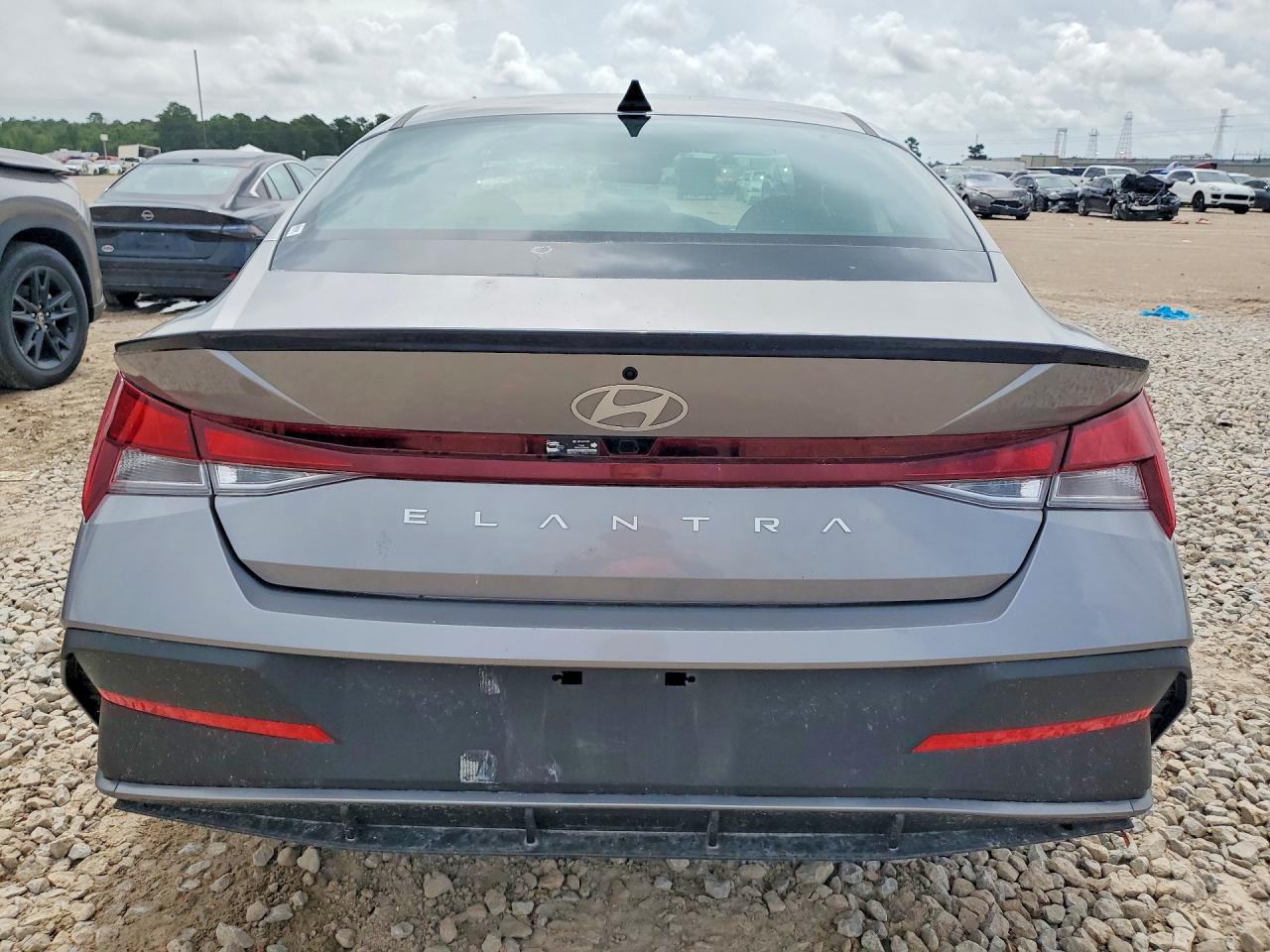 2026 Hyundai Elantra Sel Sport - zdjęcie 6