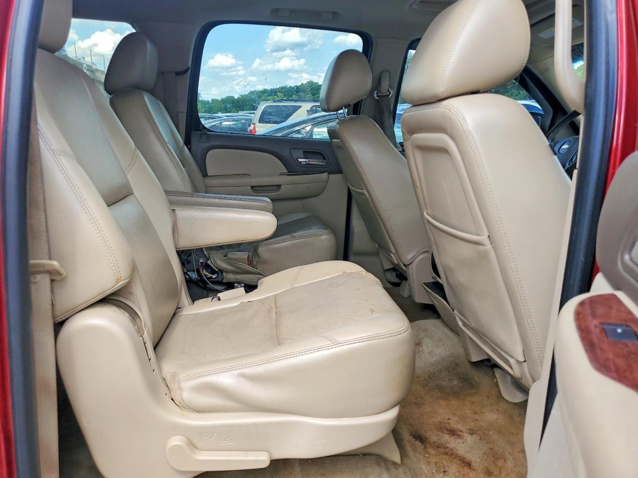 2014 Chevrolet Suburban K1500 Ltz - zdjęcie 11